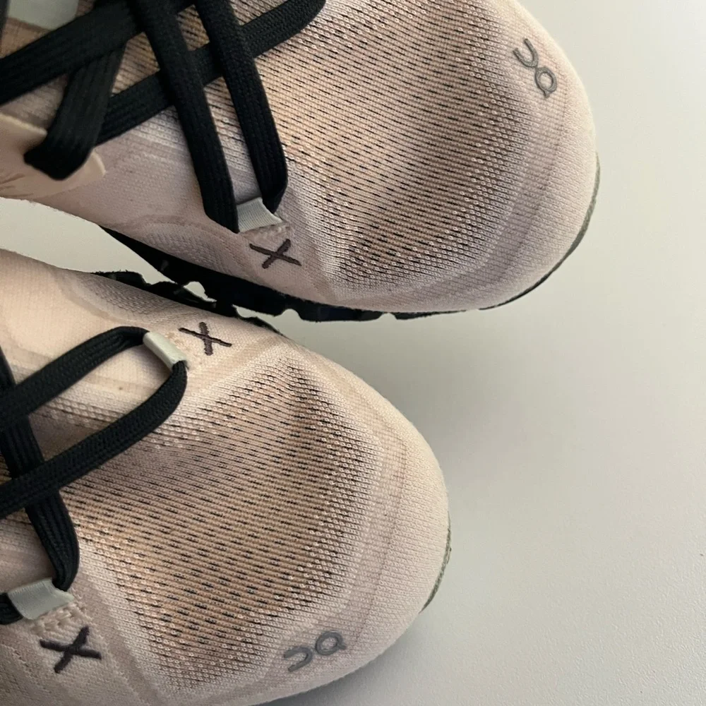 On Running Cloud X 3 fawn magnet Women's biege and Black Athletic Shoes - Picture 7 of 8